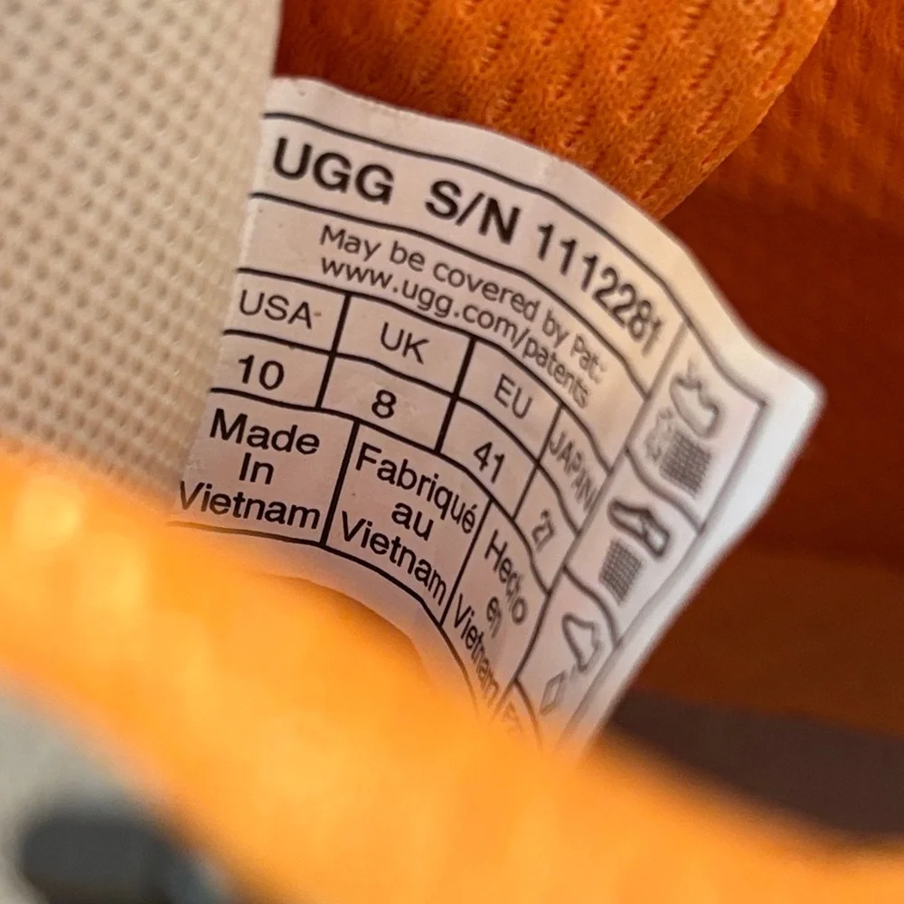 UGG Highland HI Heritage‎ Boots Tan Suede Women’s size 10